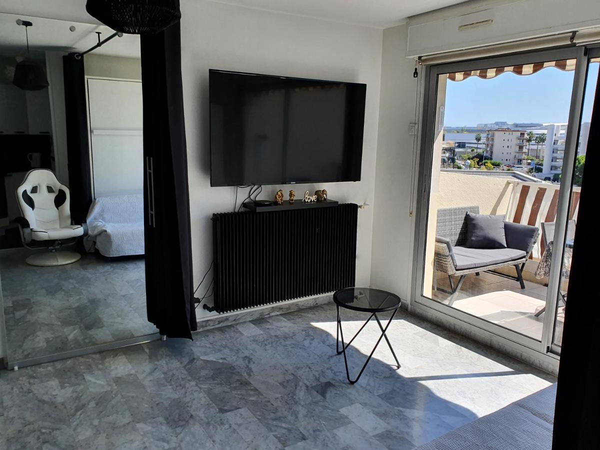 Superbe Appartement Plage Saint-Laurent Du Var Εξωτερικό φωτογραφία